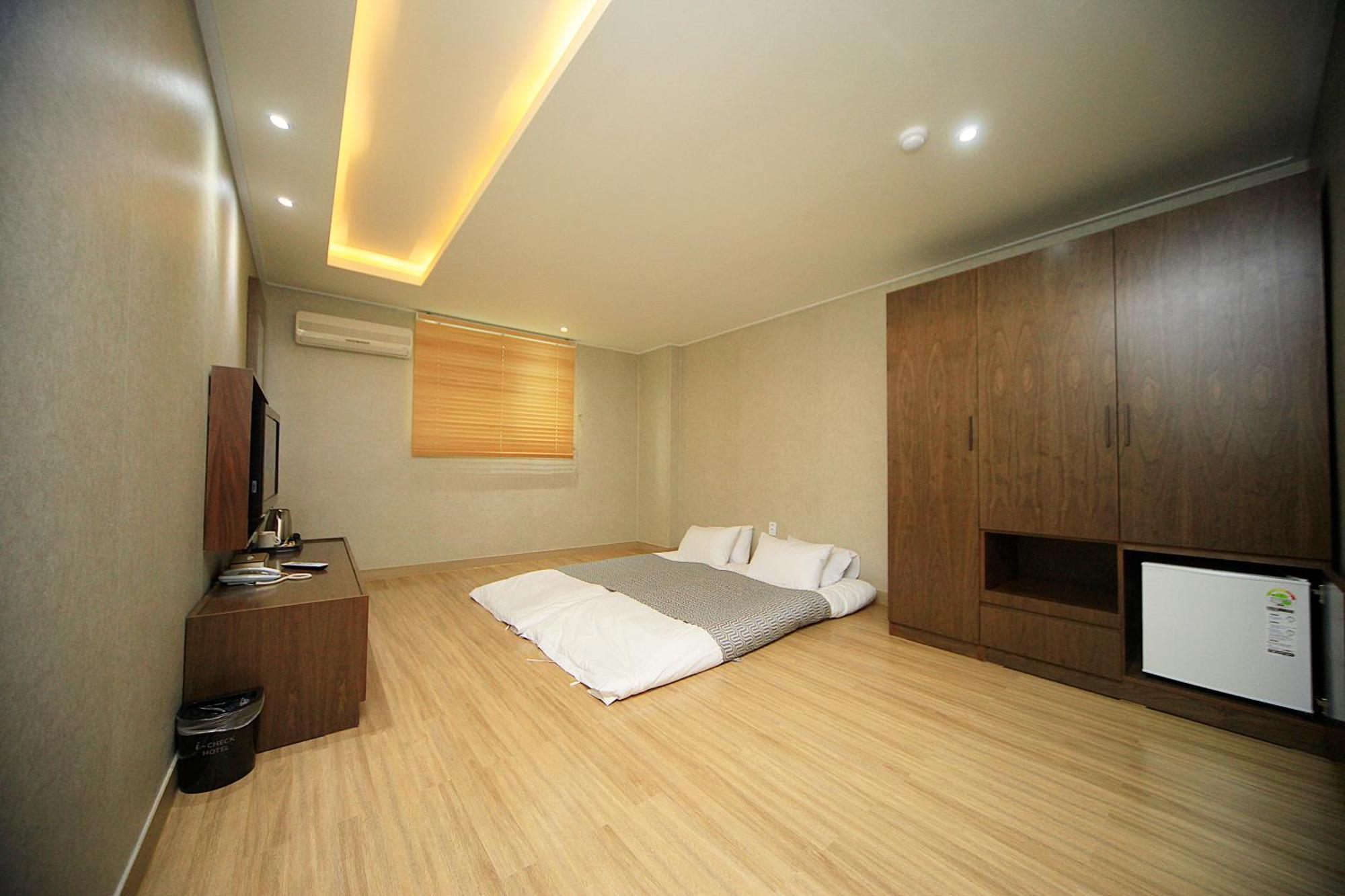 I-Check Hyunjin Hotel Donghae Extérieur photo